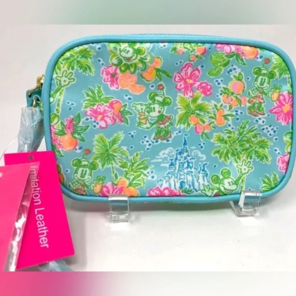 NWT Wristlet LLDisney Gillie Wristlet Blue Ibiza